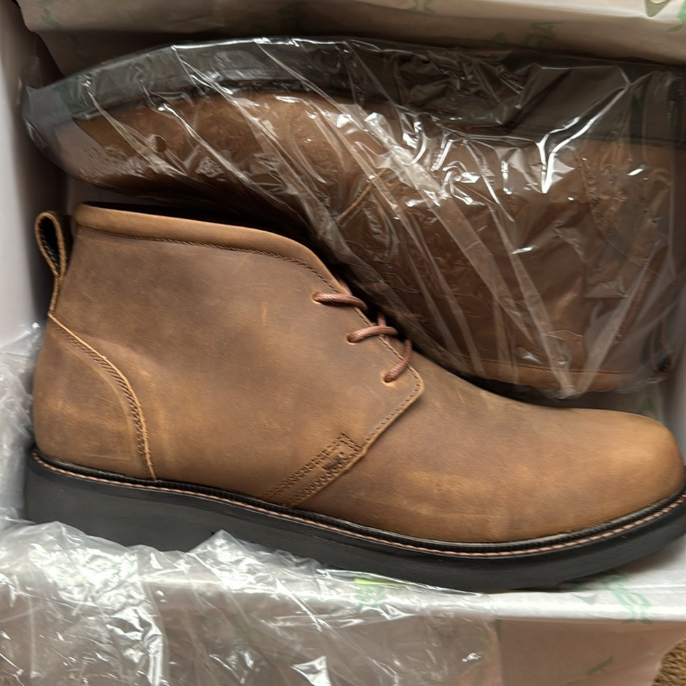MAKE OFFER! Apex Chukka Boots shoes Men's 10.5US NEW!